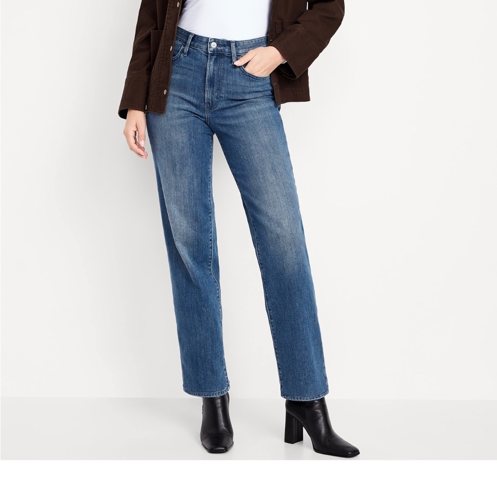 Old Navy - High Rise Wow Straight Jeans - Size 22 - Medium Wash VGUC